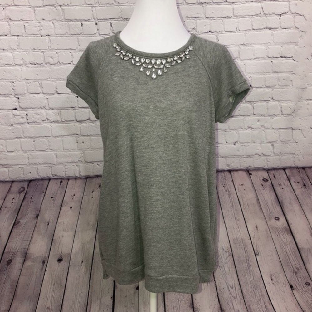 EUC TORRID GRAY SHORT SLEEVE RHINESTONE TOP 10/12